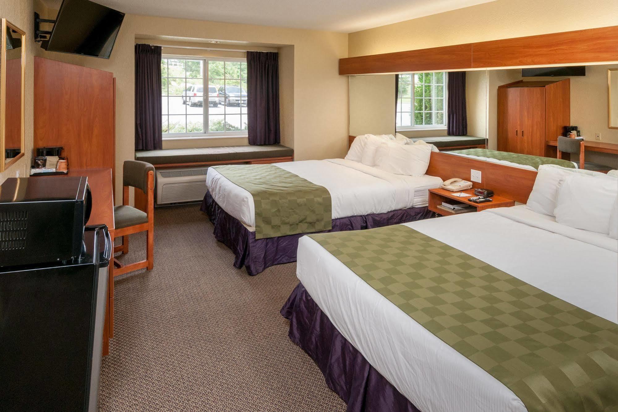 Microtel Inn & Suites Beckley East Exterior foto